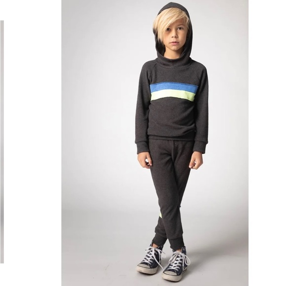 Joah Love Conrad Set in Amp Blue - Picture 2 of 5